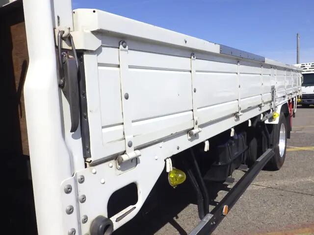 いすゞフォワード平ボディ中型（4t）[写真29]