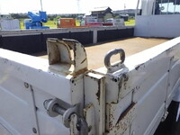 いすゞフォワード平ボディ中型（4t）[写真37]