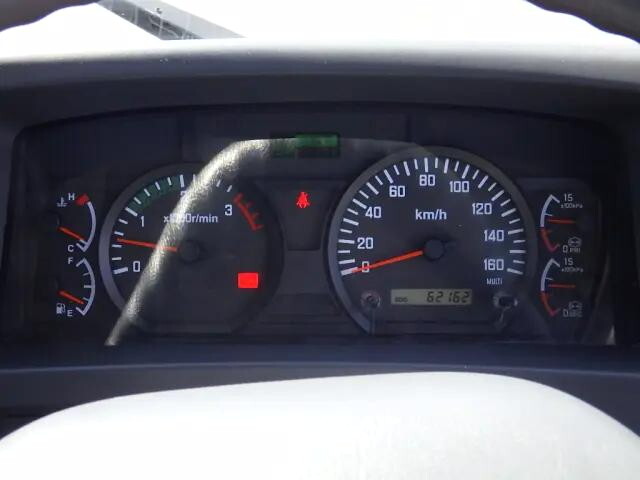 いすゞフォワード平ボディ中型（4t）[写真40]