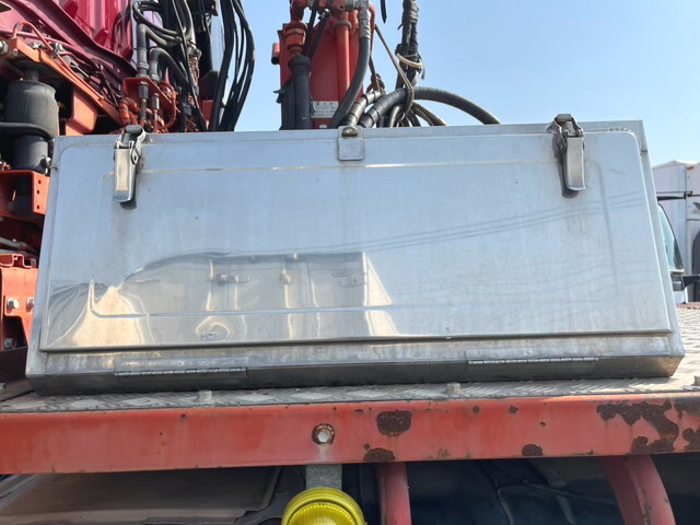 三菱ふそうスーパーグレートトレーラーヘッド（トラクターヘッド）大型（10t）[写真16]