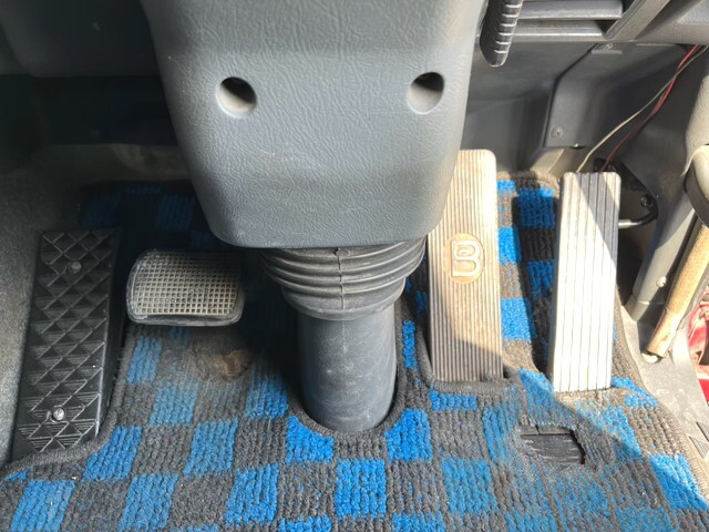 三菱ふそうスーパーグレートトレーラーヘッド（トラクターヘッド）大型（10t）[写真31]