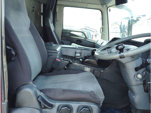 三菱ふそうスーパーグレートトレーラーヘッド（トラクターヘッド）大型（10t）[写真39]