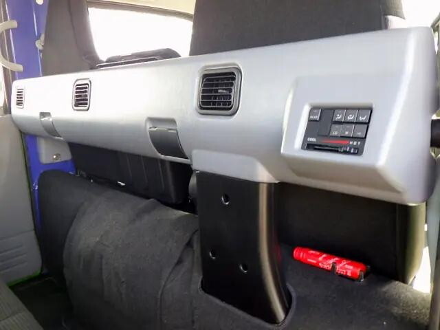 三菱ふそうキャンターダブルキャブ（Wキャブ）小型（2t・3t）[写真35]