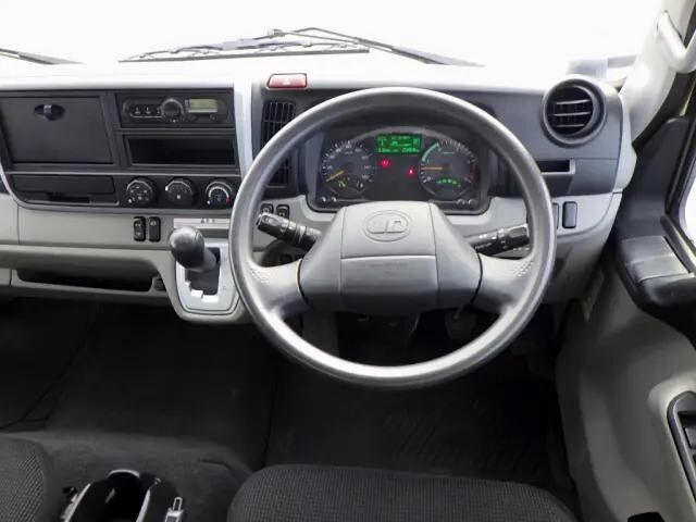 UDトラックスキャンターアルミブロック小型（2t・3t）[写真12]