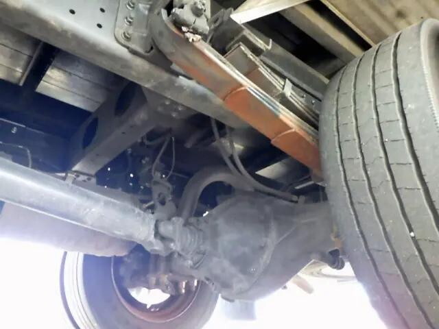 UDトラックスキャンターアルミブロック小型（2t・3t）[写真21]