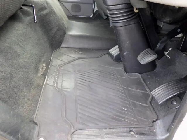 UDトラックスキャンターアルミブロック小型（2t・3t）[写真36]