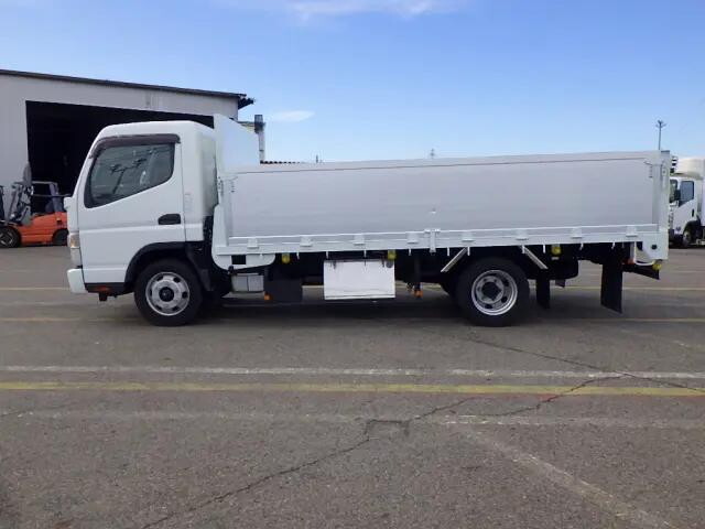 UDトラックスキャンターアルミブロック小型（2t・3t）[写真04]