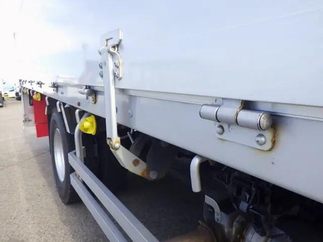 日野レンジャーアルミブロック中型（4t）[写真12]