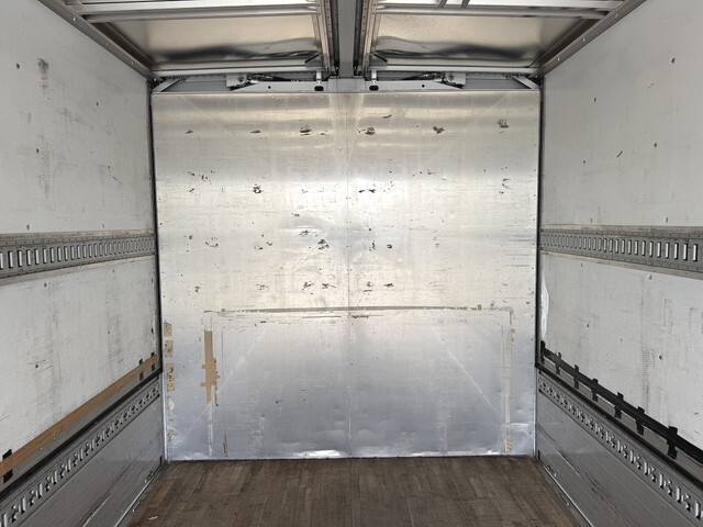 三菱ふそうファイターアルミウイング中型（4t）[写真14]