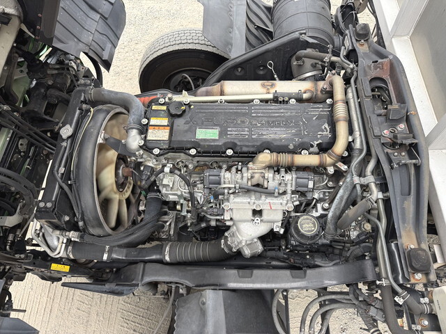 三菱ふそうファイターアルミウイング中型（4t）[写真16]