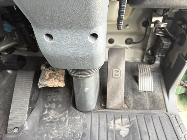 三菱ふそうファイターアルミウイング中型（4t）[写真29]