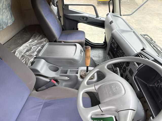 三菱ふそうファイターアルミウイング中型（4t）[写真31]