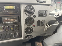 三菱ふそうファイターアルミウイング中型（4t）[写真36]