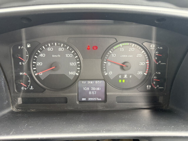 三菱ふそうファイターアルミウイング中型（4t）[写真36]