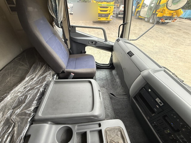 三菱ふそうファイターアルミウイング中型（4t）[写真39]