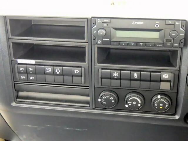 三菱ふそうファイターコンテナ専用車中型（4t）[写真15]