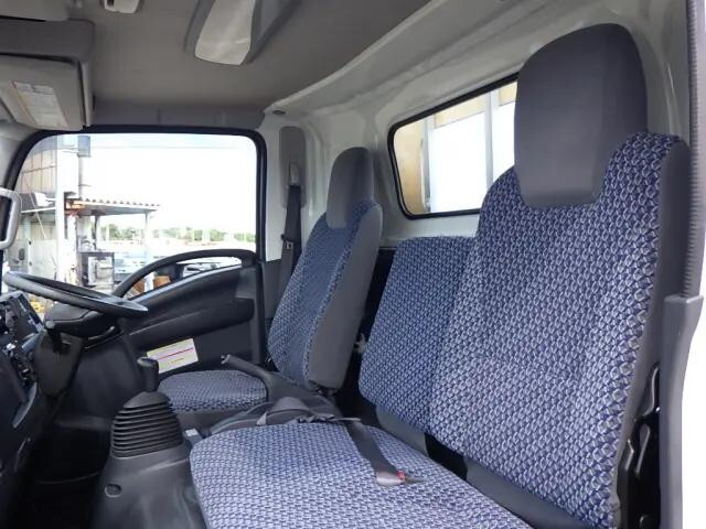 日産エルフアルミブロック小型（2t・3t）[写真10]