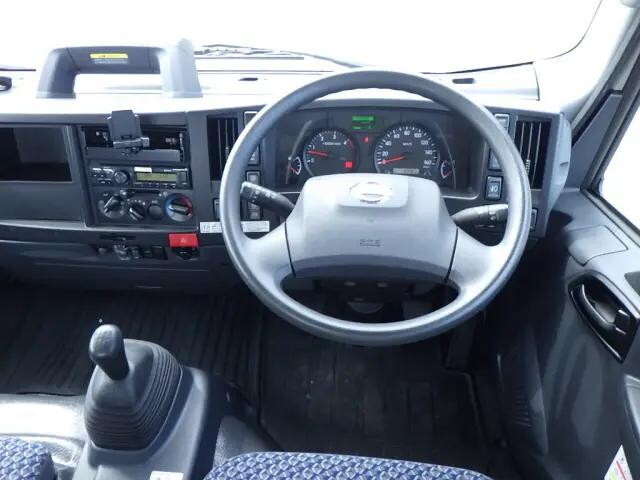 日産エルフアルミブロック小型（2t・3t）[写真11]