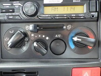 日産エルフアルミブロック小型（2t・3t）[写真15]