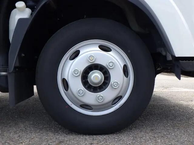 日産エルフアルミブロック小型（2t・3t）[写真17]