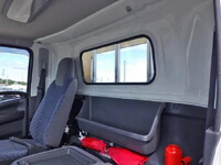 日産エルフアルミブロック小型（2t・3t）[写真34]