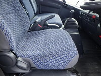 日産エルフアルミブロック小型（2t・3t）[写真36]