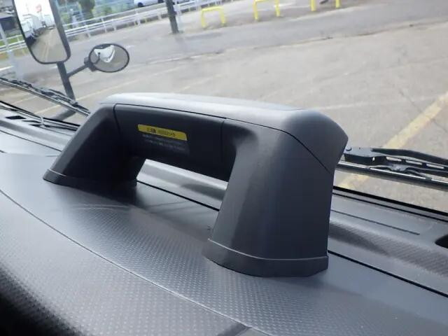 日産エルフアルミブロック小型（2t・3t）[写真37]