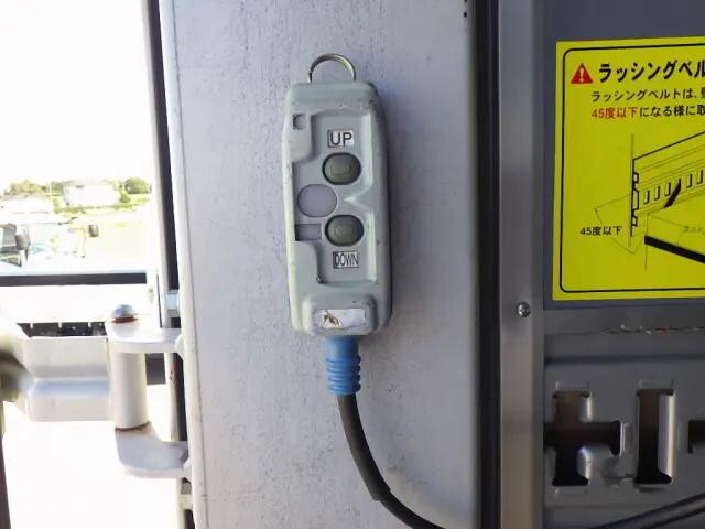 日野デュトロアルミウイング小型（2t・3t）[写真10]