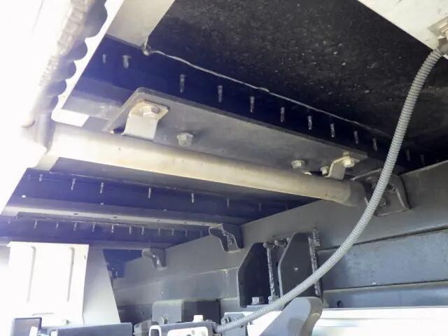 日野デュトロアルミウイング小型（2t・3t）[写真33]