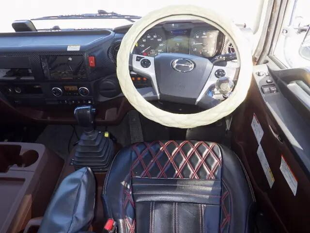 日野レンジャーコンテナ専用車増トン（6t・8t）[写真14]