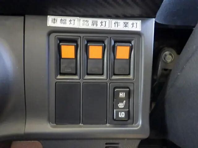 日野レンジャーコンテナ専用車増トン（6t・8t）[写真22]