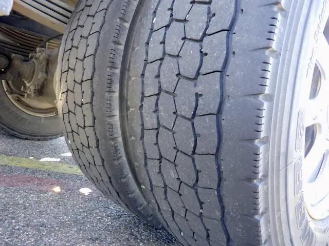 日野レンジャーコンテナ専用車増トン（6t・8t）[写真25]