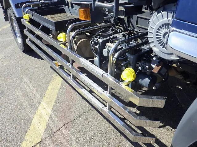 日野レンジャーコンテナ専用車増トン（6t・8t）[写真28]