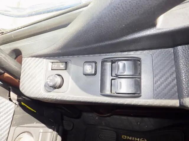 日野レンジャーコンテナ専用車増トン（6t・8t）[写真37]