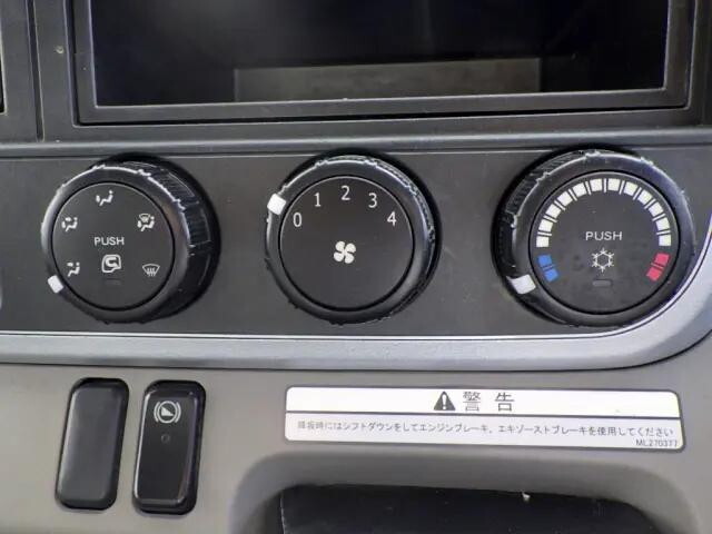 三菱ふそうキャンター深ダンプ（土砂禁ダンプ）小型（2t・3t）[写真17]