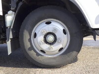 いすゞエルフ幌車小型（2t・3t）[写真23]