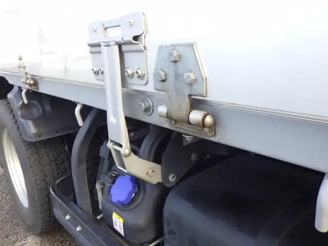 いすゞエルフ幌車小型（2t・3t）[写真32]