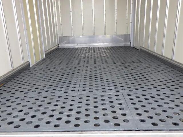 いすゞエルフ冷凍車（冷蔵車）小型（2t・3t）[写真10]