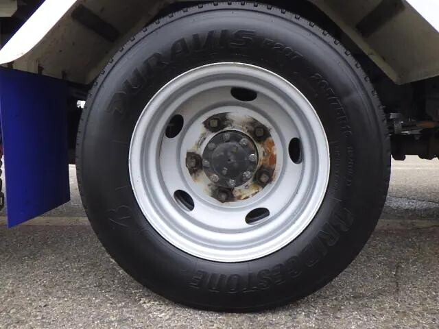 いすゞエルフ冷凍車（冷蔵車）小型（2t・3t）[写真18]