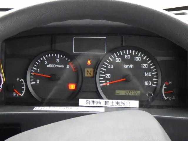 いすゞエルフ冷凍車（冷蔵車）小型（2t・3t）[写真40]