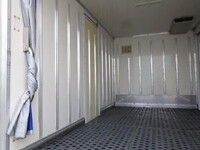 いすゞエルフ冷凍車（冷蔵車）小型（2t・3t）[写真09]