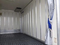 いすゞエルフ冷凍車（冷蔵車）小型（2t・3t）[写真10]