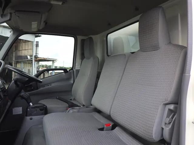 トヨタダイナアルミバン小型（2t・3t）[写真12]