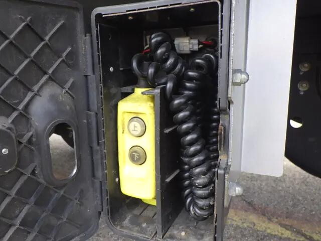 トヨタダイナアルミバン小型（2t・3t）[写真29]