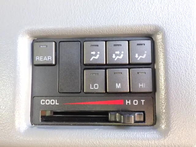 三菱ふそうキャンターダブルキャブ（Wキャブ）小型（2t・3t）[写真15]