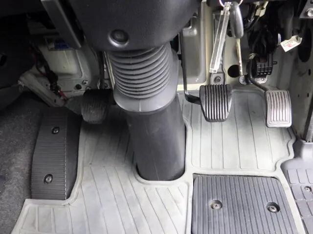 日野レンジャー冷凍車（冷蔵車）中型（4t）[写真20]