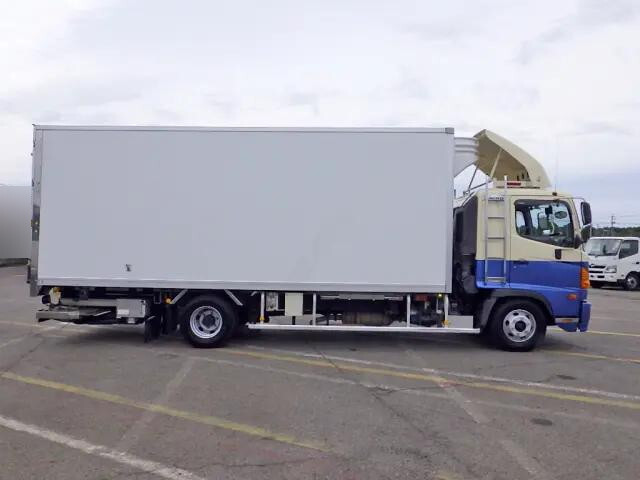 日野レンジャー冷凍車（冷蔵車）中型（4t）[写真05]