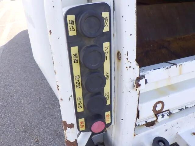 三菱ふそうキャンターパッカー車（塵芥車）小型（2t・3t）[写真10]