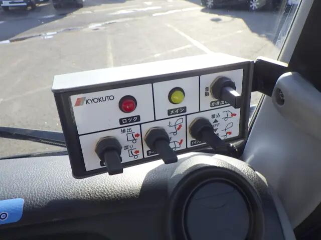 三菱ふそうキャンターパッカー車（塵芥車）小型（2t・3t）[写真17]