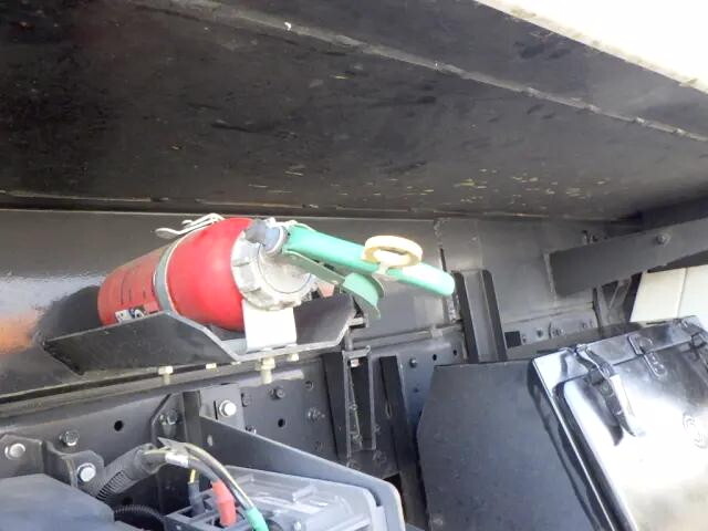 三菱ふそうキャンターパッカー車（塵芥車）小型（2t・3t）[写真37]